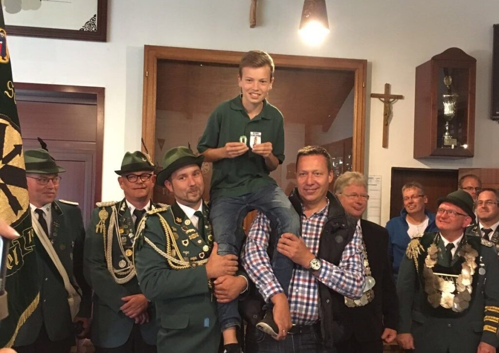 Fabian Rolfes ist neuer Bezirksschülerprinz 2016